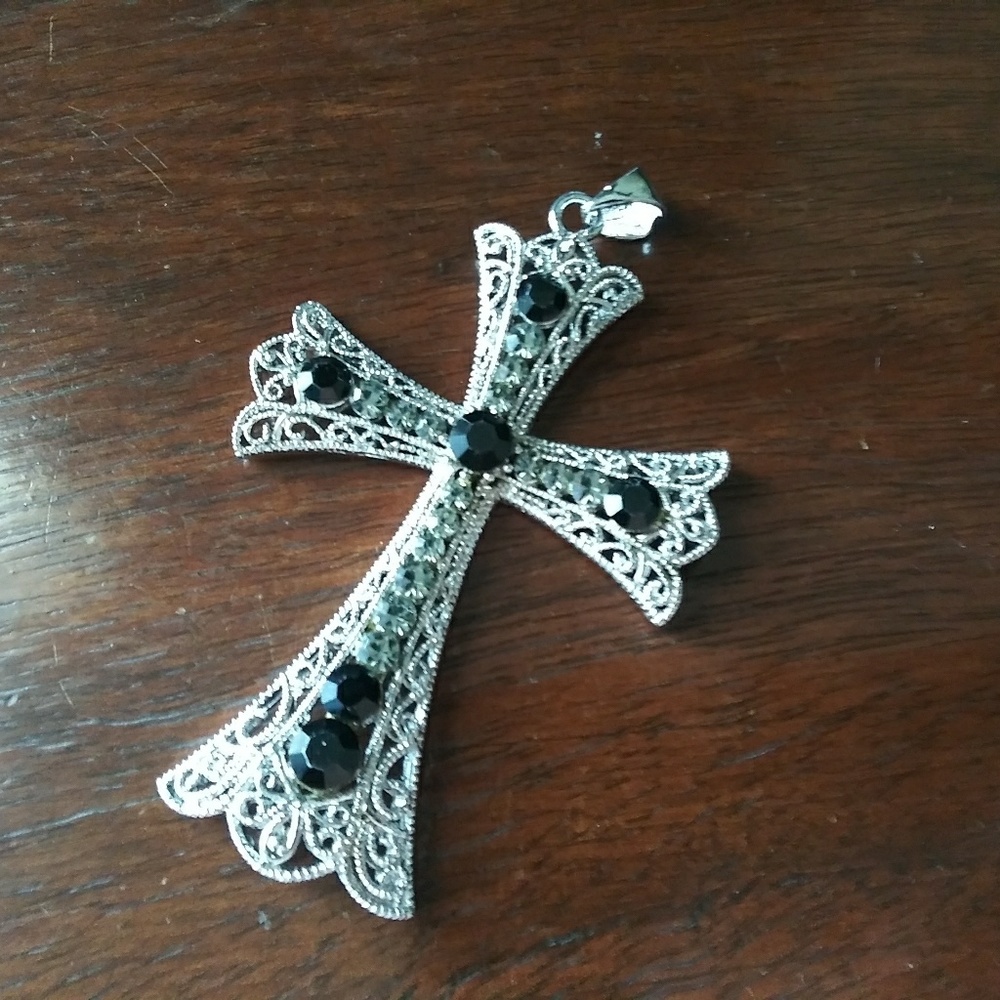 Vintage cross filigree Style pendant